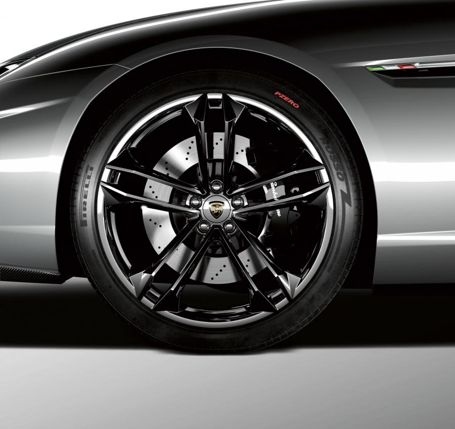 Lamborghini Estoque Concept 2008 года  (фото 8 из 21)